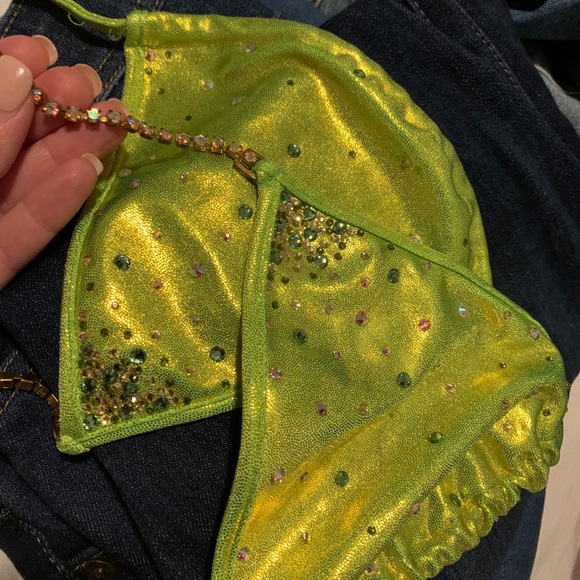 Competition bikini - Picture 7 of 7